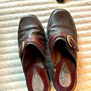 Clark’s artisan collection clogs